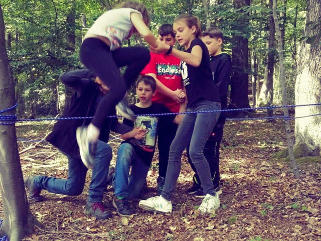 Foto-Galerie_bushcraft-sauerland_kindergeburtstag_im_wald_12_640x480